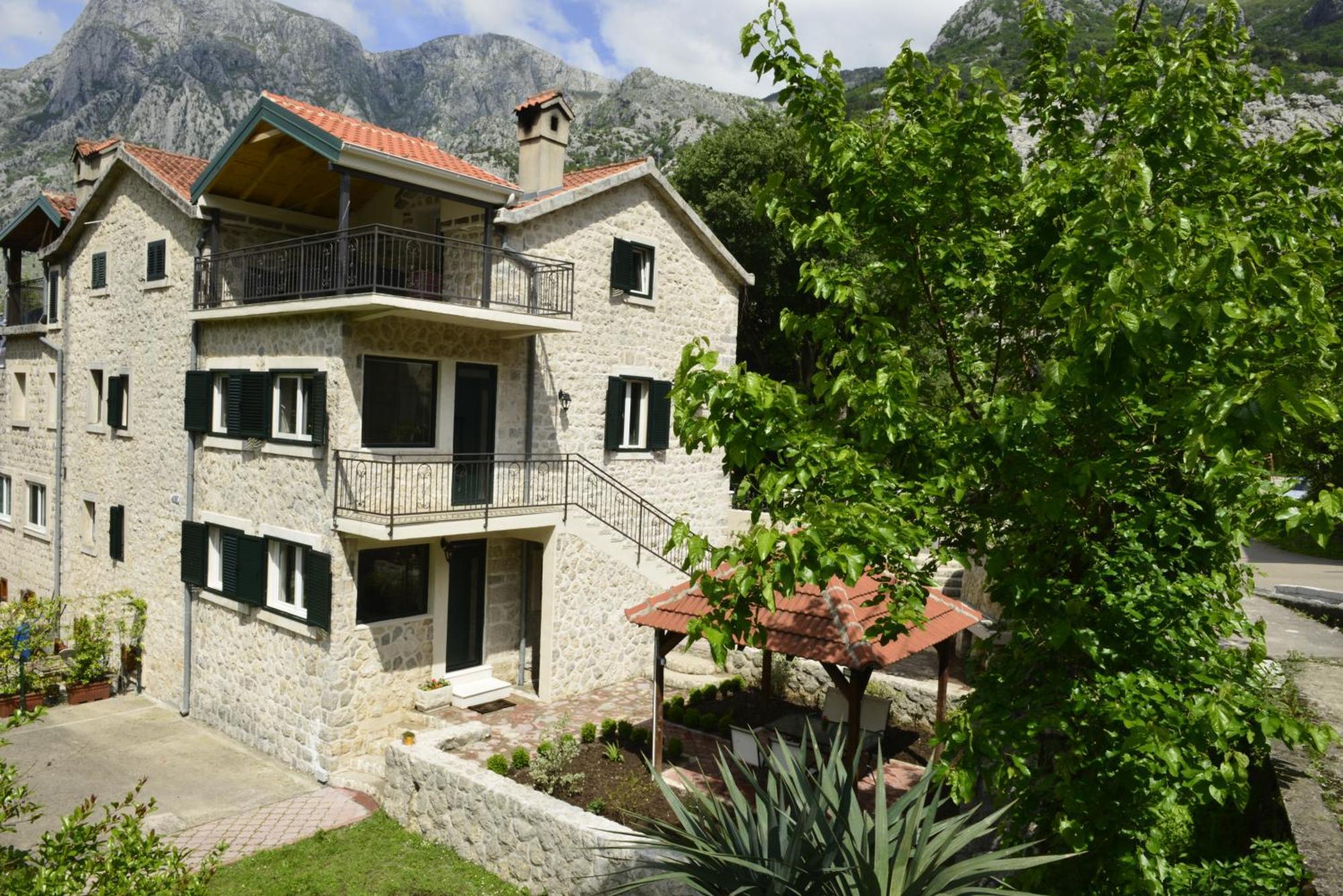 Villa Andrea Apartments With Parking Kotor Exterior foto